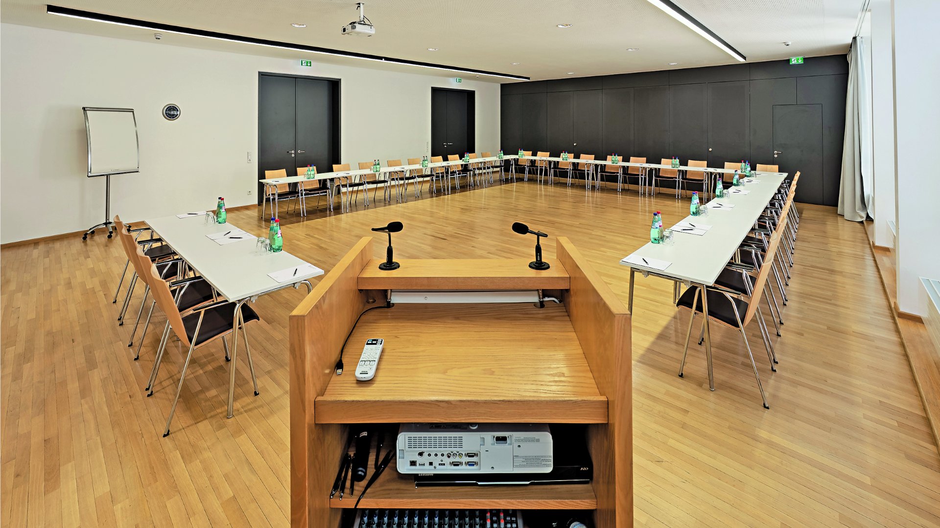 tagungshausmartin niemoller in schmitten auf toptagungslocations de